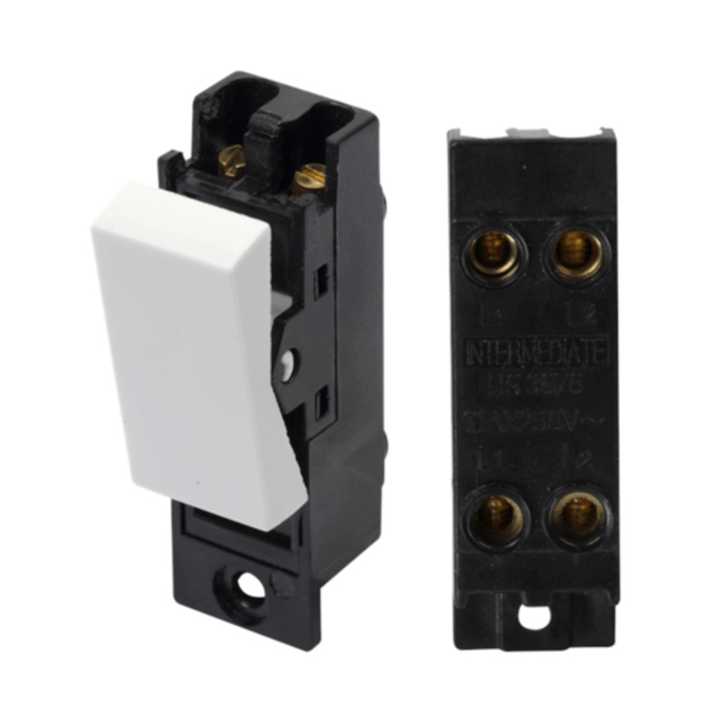 KnightsBridge 10A White 1G 230V Electric Intermediate Switch Module